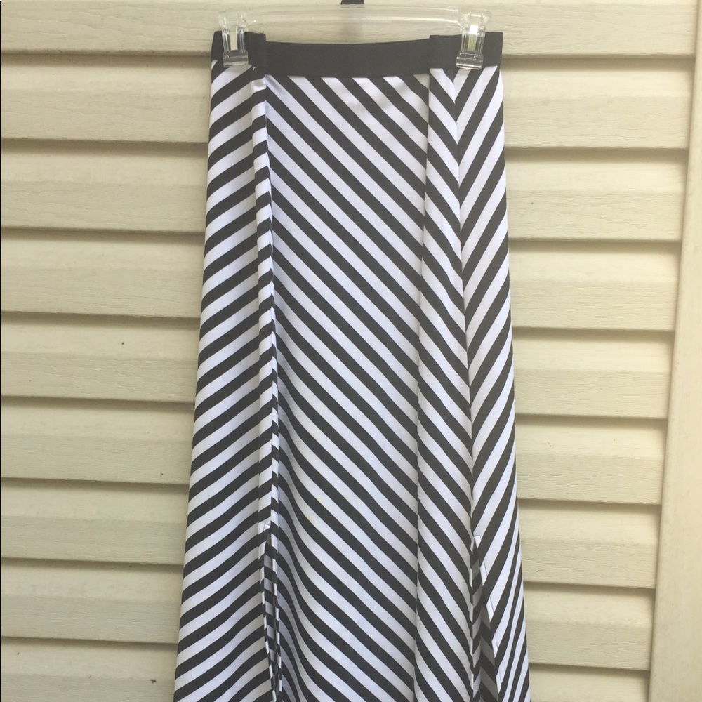 Ruby Road Black and White Striped Skirt